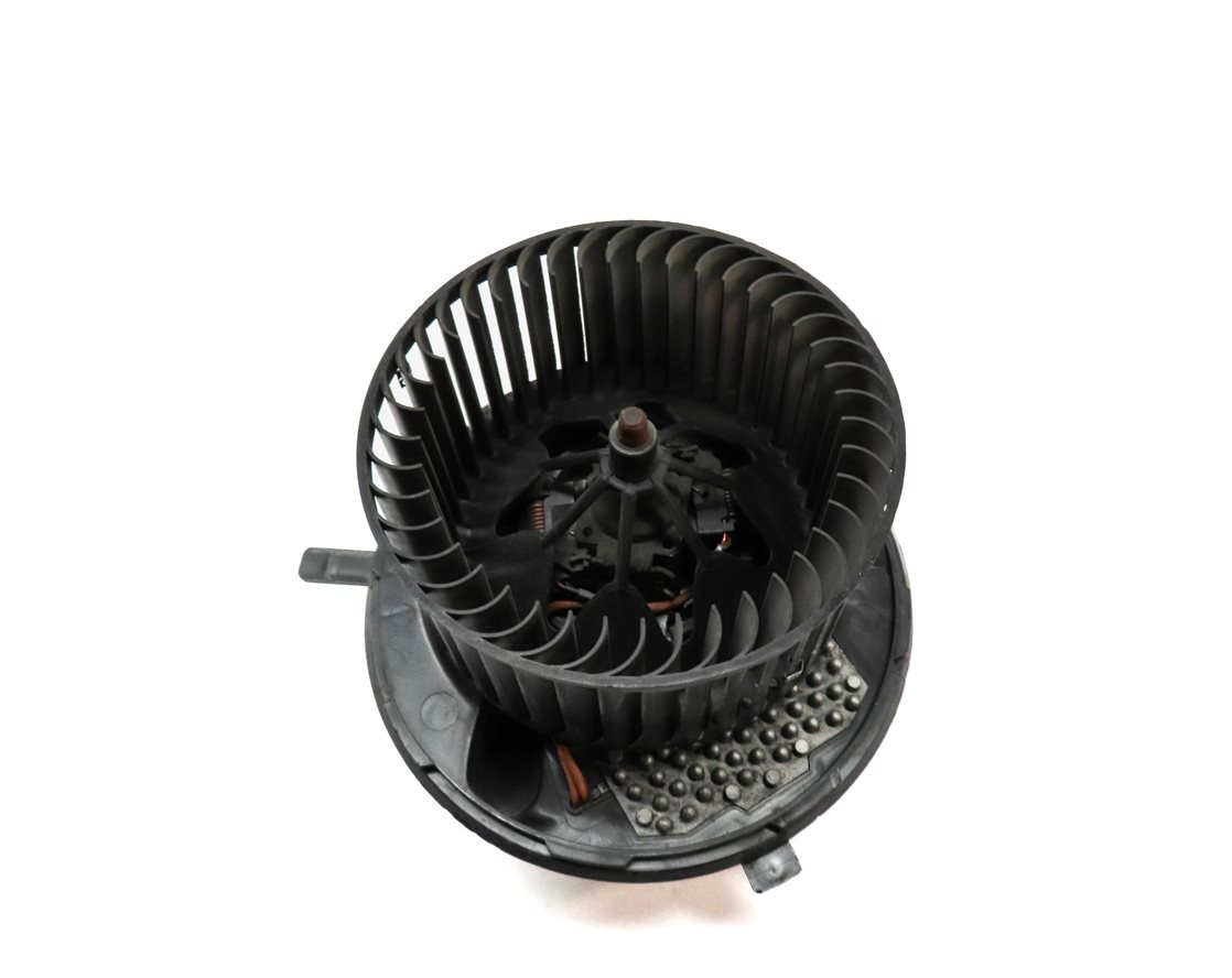 Thumbnail 4: 2015-2018 VW CC EOS TIGUAN / AUDI Q3 (8U) FRONT HEATER A/C BLOWER FAN MOTOR