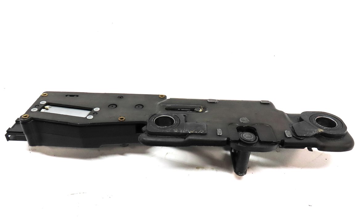 Thumbnail 5: 2016 AUDI Q3 (8U) REAR HATCH TAILGATE TRUNK LATCH STRIKER PLATE