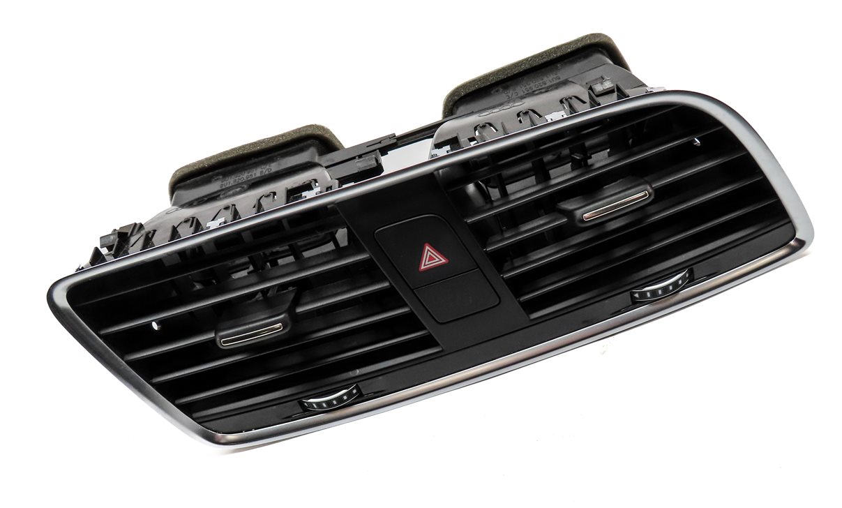 Thumbnail 3: 2016 AUDI Q3 (8U) FRONT CENTER DASH HVAC A/C HEATER AIR VENT (BLACK)