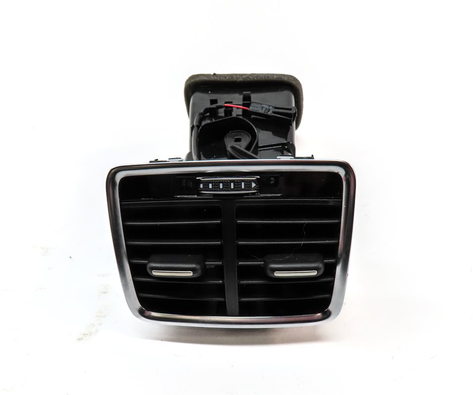 Thumbnail 2: 2016 AUDI Q3 (8U) REAR CENTER CONSOLE HVAC A/C HEATER AIR VENT (BLACK)