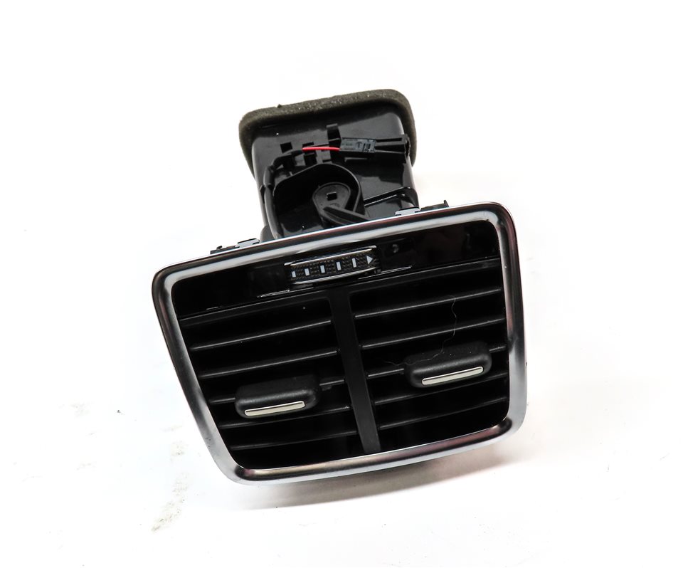 Thumbnail 3: 2016 AUDI Q3 (8U) REAR CENTER CONSOLE HVAC A/C HEATER AIR VENT (BLACK)
