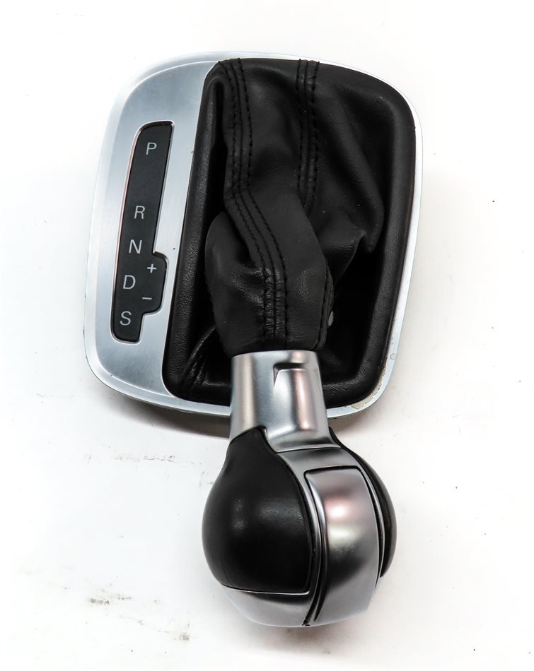 Thumbnail 4: 2016 AUDI Q3 (8U) 2.0L TURBO AUTO AUTOMATIC SHIFTER SHIFT KNOB w/ BOOT & TRIM