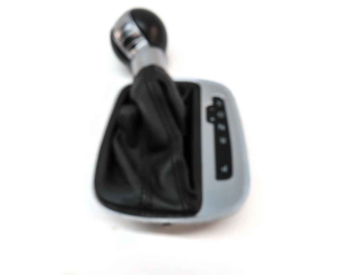 Thumbnail 5: 2016 AUDI Q3 (8U) 2.0L TURBO AUTO AUTOMATIC SHIFTER SHIFT KNOB w/ BOOT & TRIM