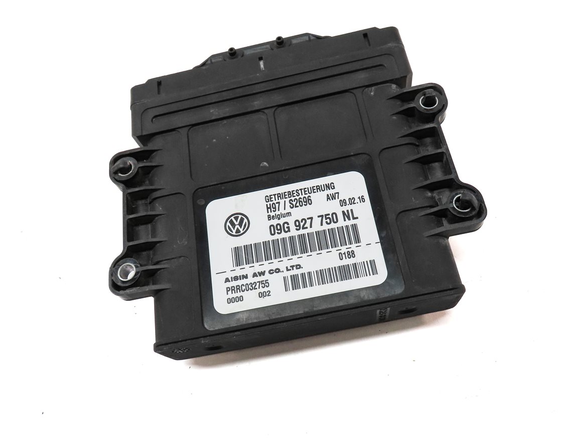 Thumbnail 3: 2015-2018 AUDI Q3 (8U) 2.0L AUTO AUTOMATIC TRANSMISSION CONTROL MODULE