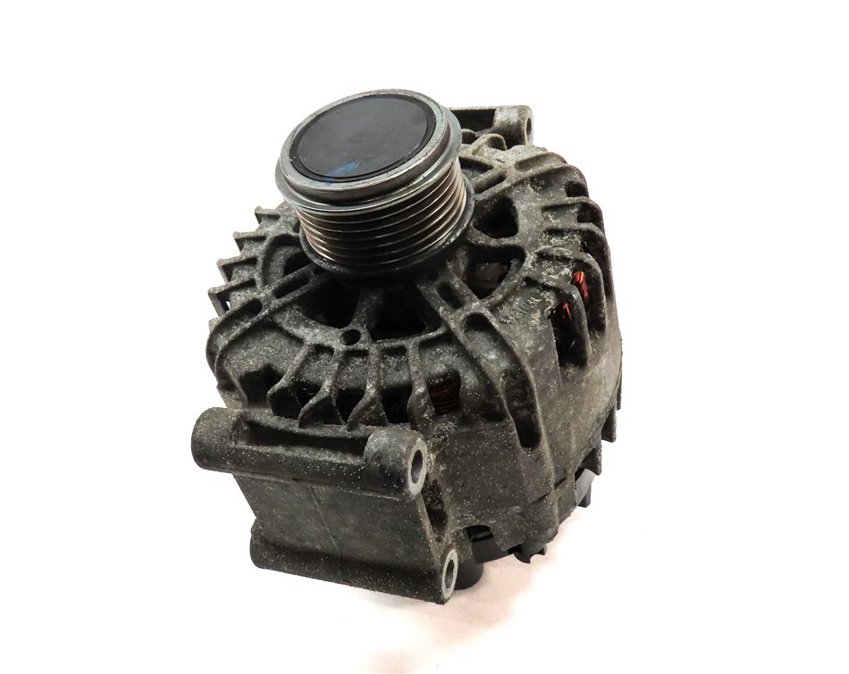 Thumbnail 2: 2015-2018 AUDI Q3 (8U) 2.0L ENGINE 140 AMP ALTERNATOR POWER GENERATOR (VALEO)