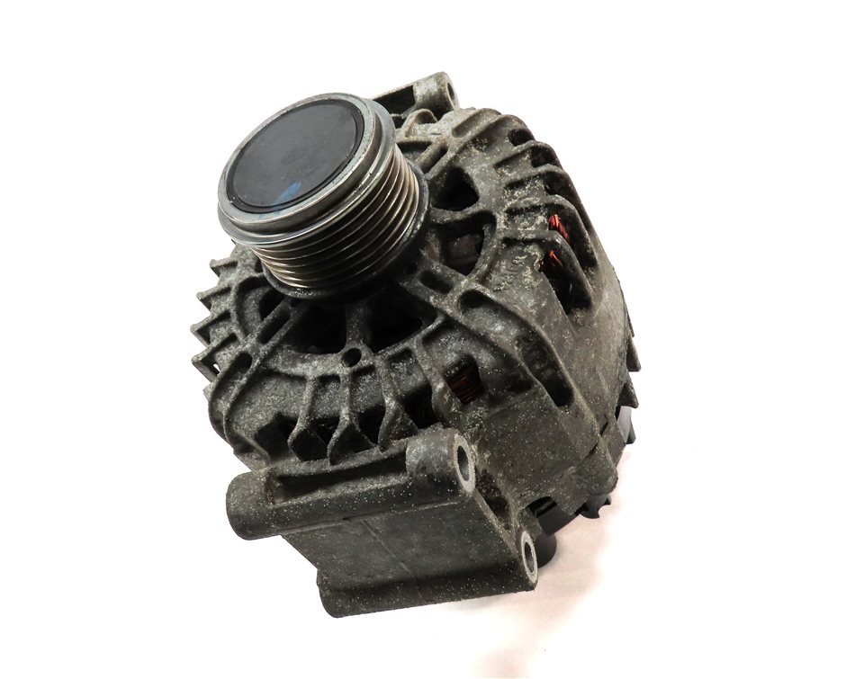 Thumbnail 3: 2015-2018 AUDI Q3 (8U) 2.0L ENGINE 140 AMP ALTERNATOR POWER GENERATOR (VALEO)