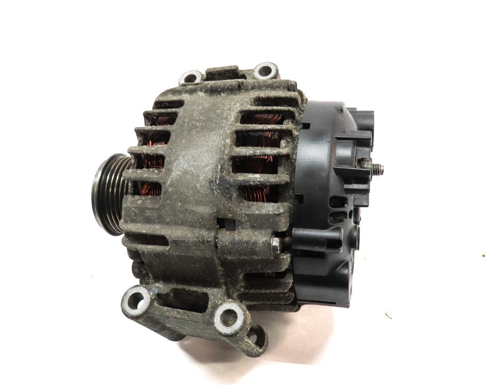 Thumbnail 4: 2015-2018 AUDI Q3 (8U) 2.0L ENGINE 140 AMP ALTERNATOR POWER GENERATOR (VALEO)
