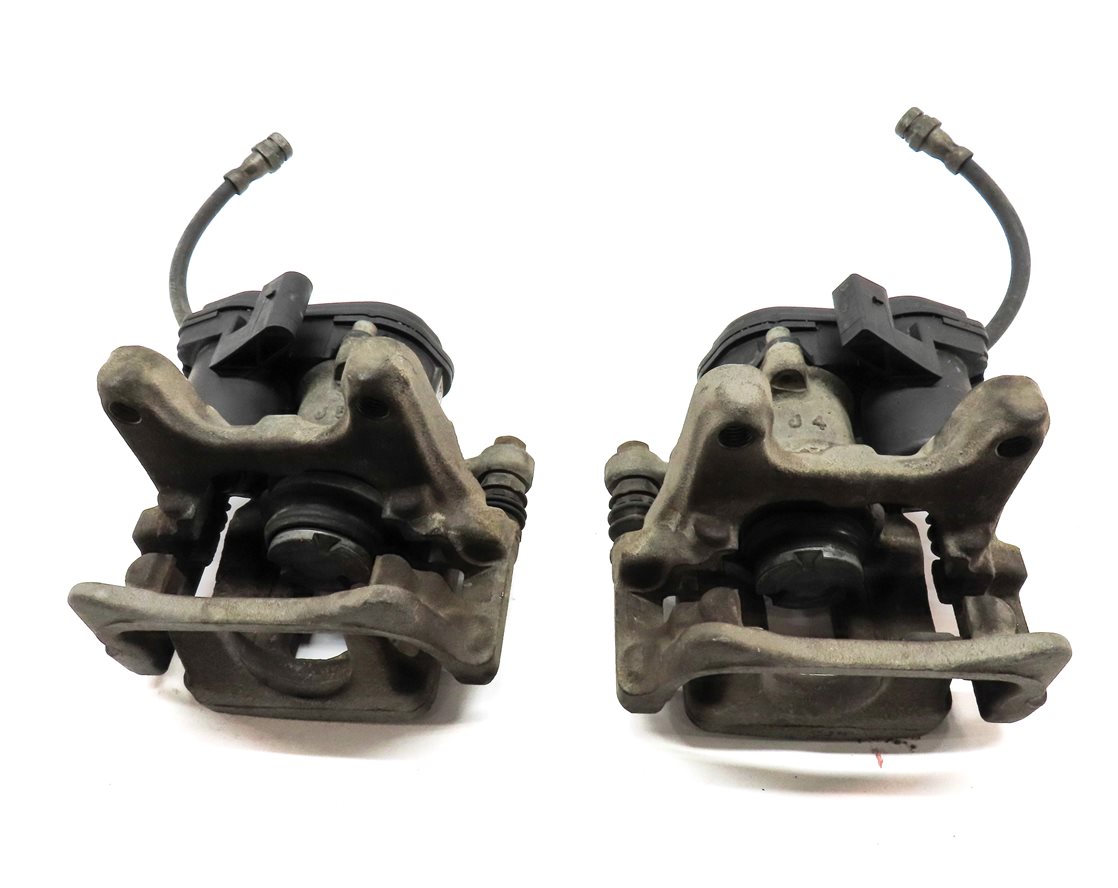 Thumbnail 6: 16-18 AUDI Q3 8U REAR LEFT & RIGHT BRAKE CALIPER SET 2 w/ PARKING BRAKE ACTUATOR