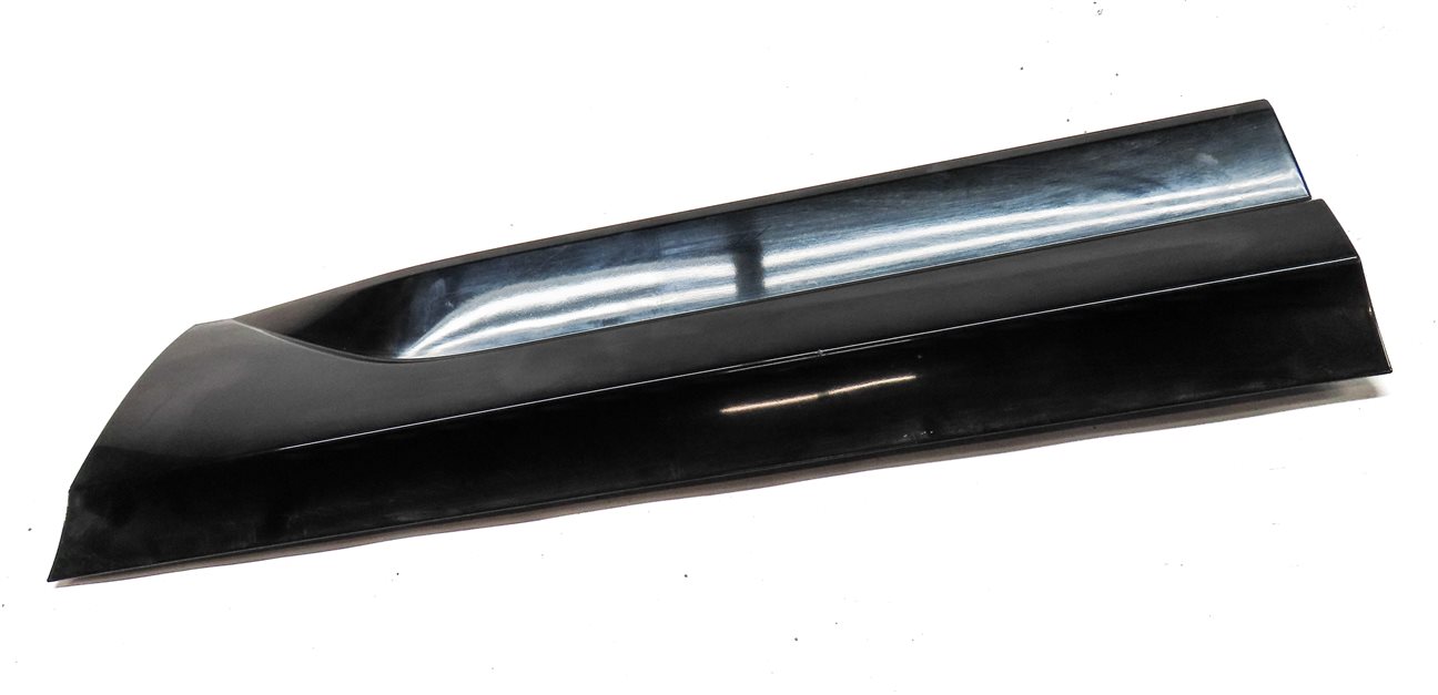 Thumbnail 3: 16-18 AUDI Q3 8U REAR LEFT LOWER DOOR TRIM MOULDING (Black)
