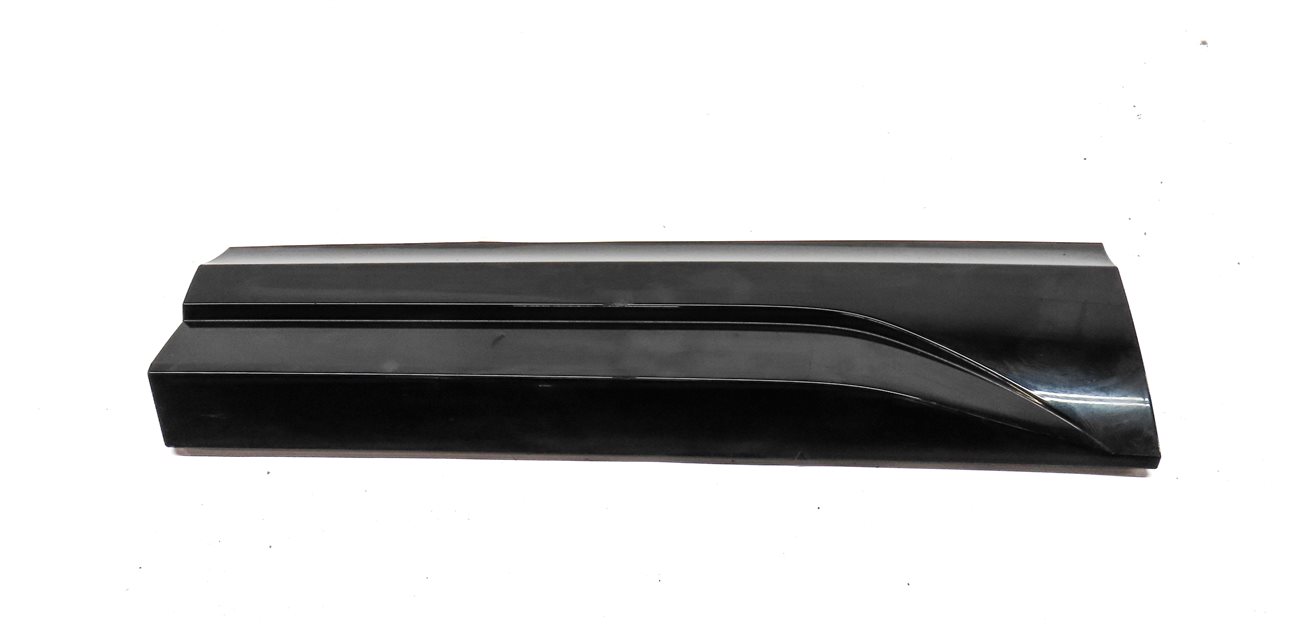 Thumbnail 4: 16-18 AUDI Q3 8U REAR LEFT LOWER DOOR TRIM MOULDING (Black)