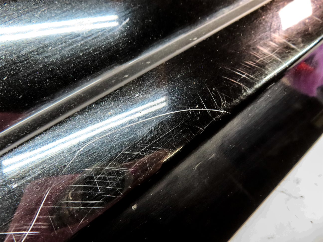 Thumbnail 7: 16-18 AUDI Q3 8U FRONT LEFT DRIVER LOWER DOOR TRIM MOULDING (Black)