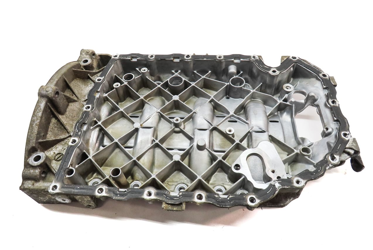 Thumbnail 5: 2009-2018 VW EOS TIGUAN AUDI Q3 (8U) 2.0L TURBO ENGINE UPPER OIL PAN CRADLE