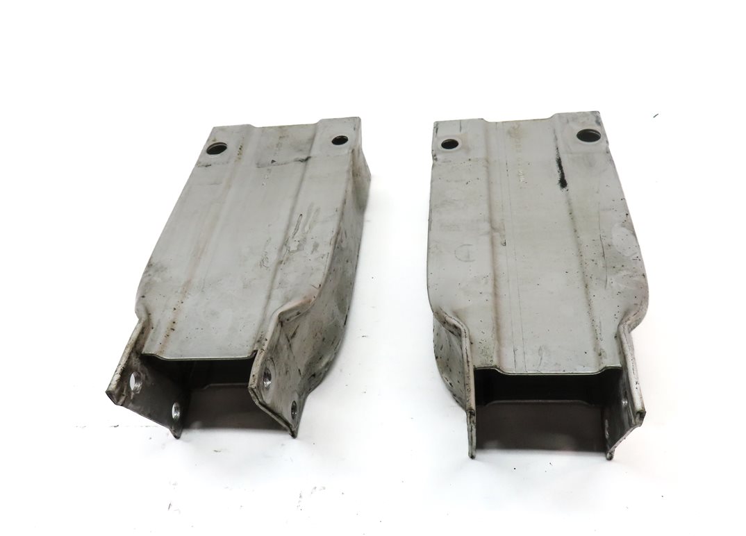 Thumbnail 2: 12-15 MERCEDES C CLASS (W204) FRONT BUMPER LEFT & RIGHT REINFORCEMENT BAR MOUNT