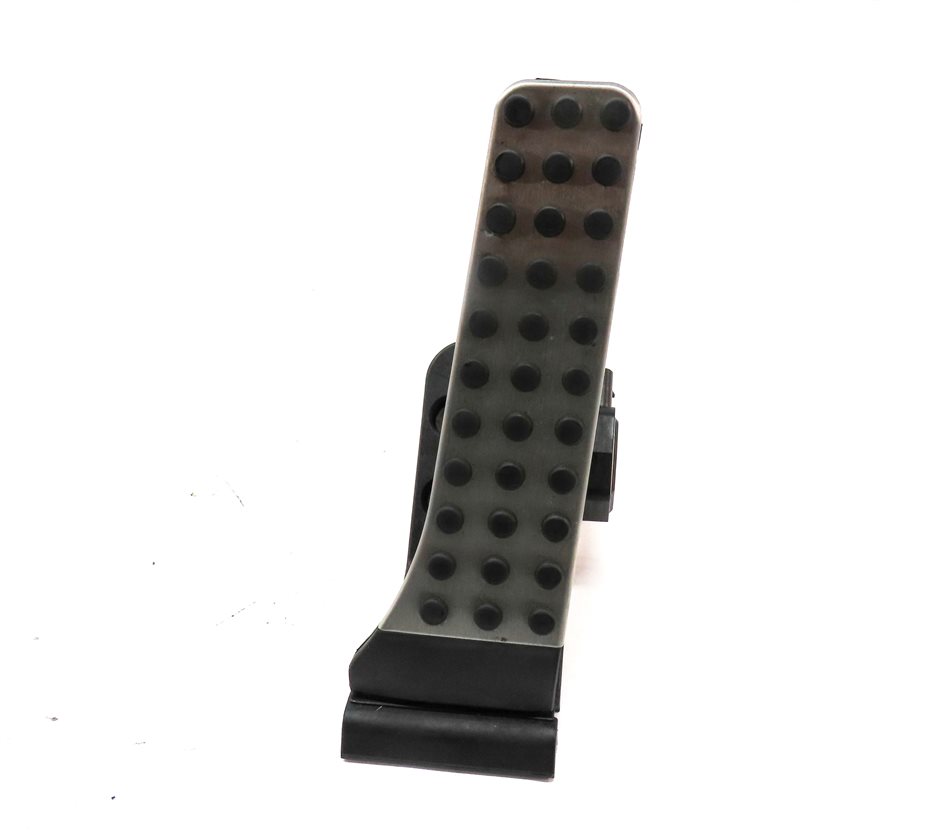 Thumbnail 2: 2013 MERCEDES C250 (W204) FRONT DRIVER GAS ACCELERATOR THROTTLE PEDAL