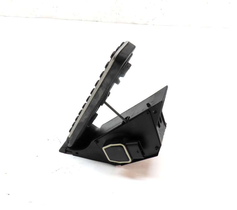 Thumbnail 4: 2013 MERCEDES C250 (W204) FRONT DRIVER GAS ACCELERATOR THROTTLE PEDAL