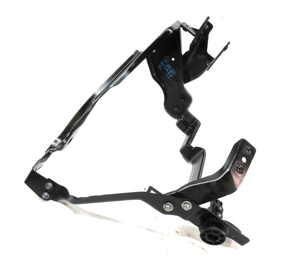 2013 MERCEDES C250 (W204) FRONT RIGHT PASSENGER HEADLIGHT LAMP MOUNT BRACKET