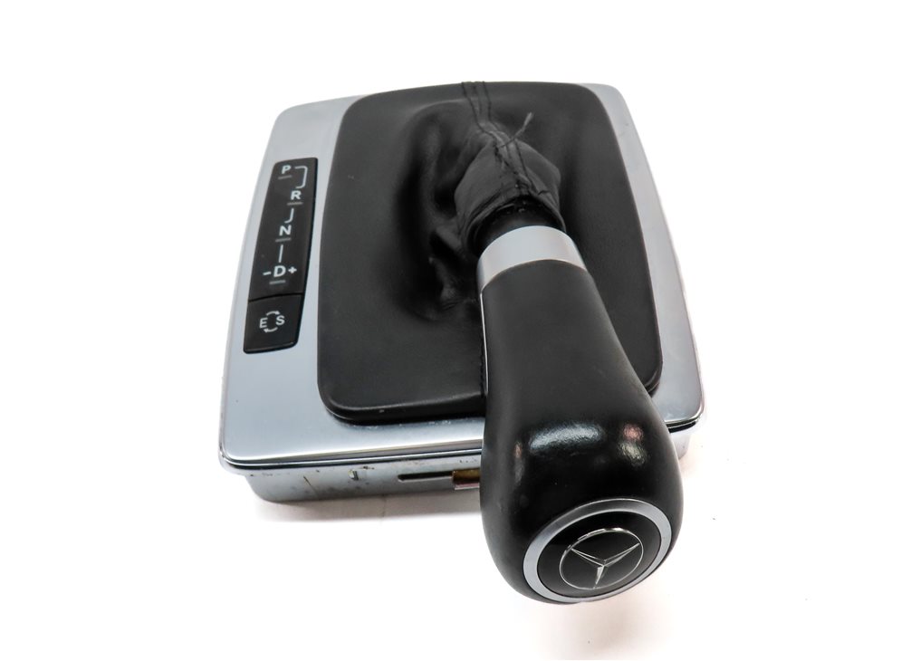Thumbnail 2: 2013 MERCEDES C250 (W204) CENTER CONSOLE SHIFTER SHIFT KNOB w/BOOT & INDICATOR