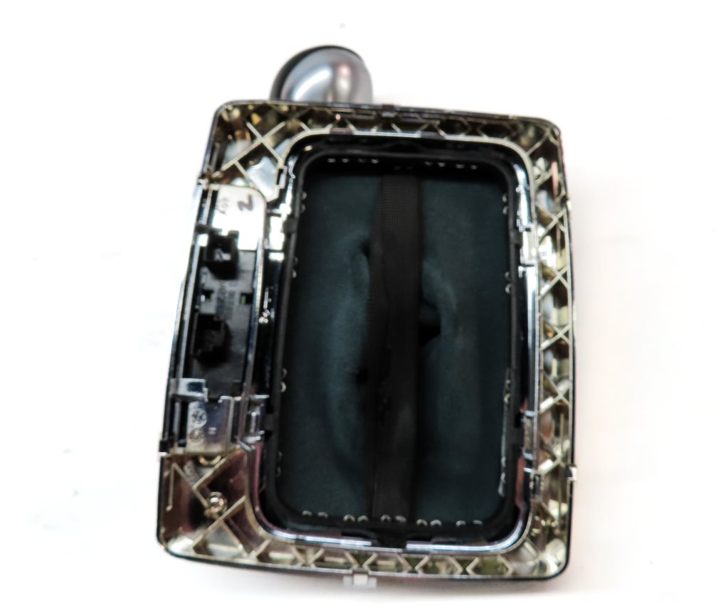 Thumbnail 5: 2013 MERCEDES C250 (W204) CENTER CONSOLE SHIFTER SHIFT KNOB w/BOOT & INDICATOR