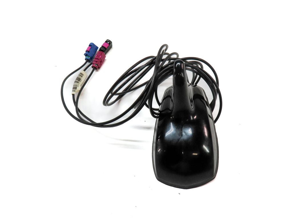 Thumbnail 2: 2013 MERCEDES C250 (W204) RADIO STEREO ROOF SHARK FIN ANTENNA (GLOSS BLACK)