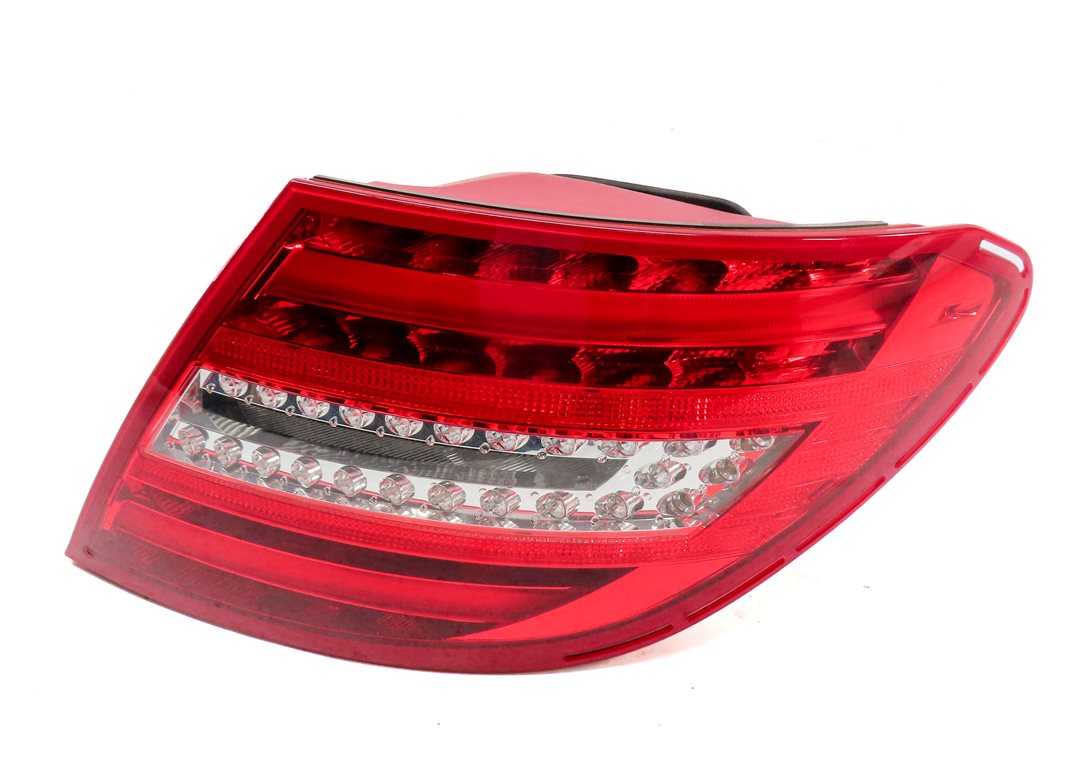 Thumbnail 3: 12-15 MERCEDES BENZ C250 C300 C350 (W204) RIGHT PASSENGER TAILLIGHT BRAKE LIGHT