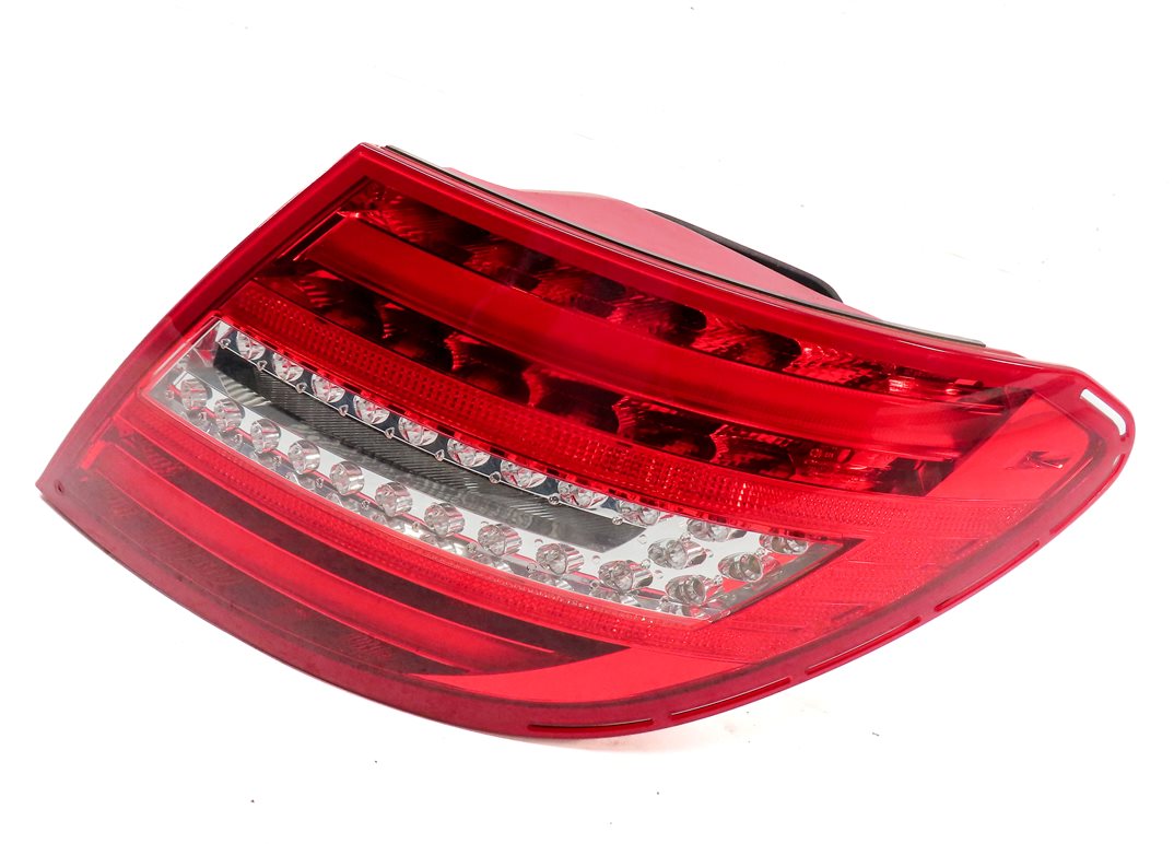 Thumbnail 4: 12-15 MERCEDES BENZ C250 C300 C350 (W204) RIGHT PASSENGER TAILLIGHT BRAKE LIGHT