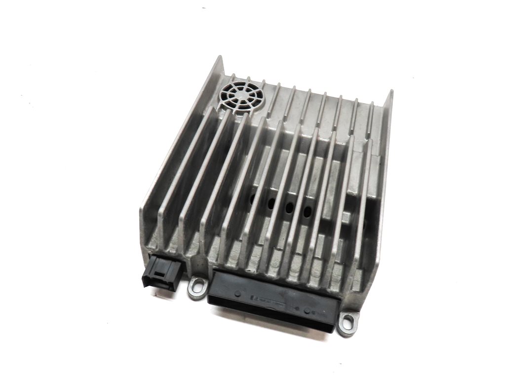 2012-2015 MERCEDES C E G GLK CLASS (W204 W212 X204 X463) BECKER AUDIO AMPLIFIER