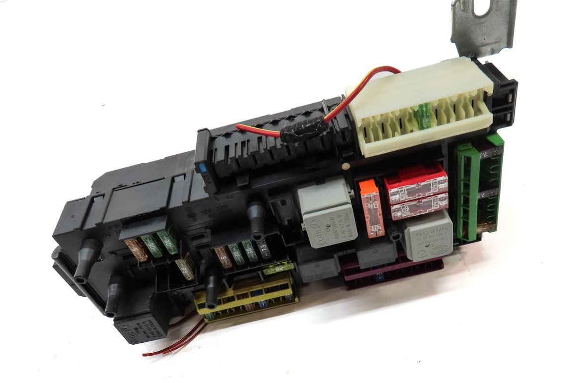 Thumbnail 3: 11-15 MERCEDES C250 C300 C350 (W204) REAR SIGNAL ACQUISITION CONTROL MODULE SAM