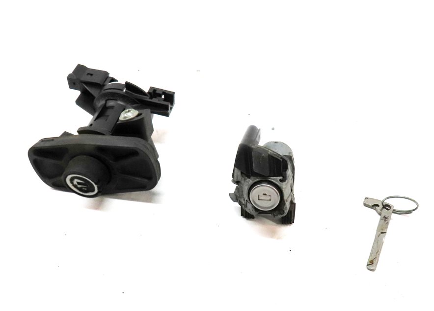 13 MERCEDES C250 W204 FRONT DRIVER DOOR REAR TRUNK LID LOCK CYLINDER KEY SET/3