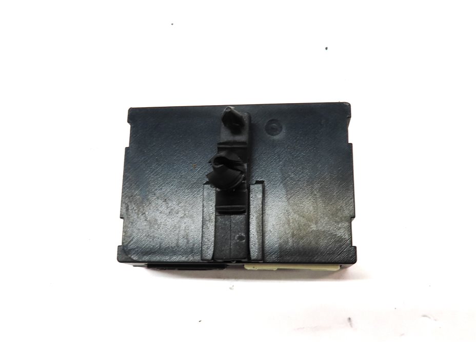 Thumbnail 5: 2013 MERCEDES C250 (W204) REARVIEW REAR VIEW BACK UP CAMERA CONTROL MODULE