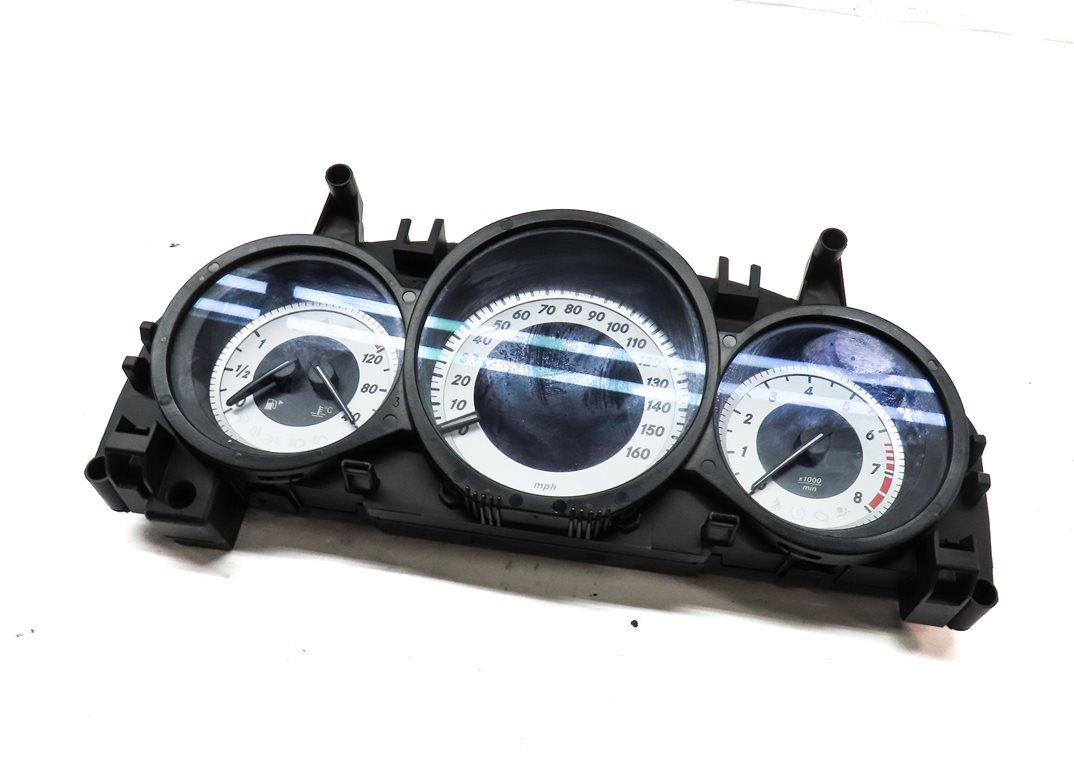 2013 MERCEDES C250 (W204) SPEEDOMETER INSTRUMENT GAUGE CLUSTER (142k)