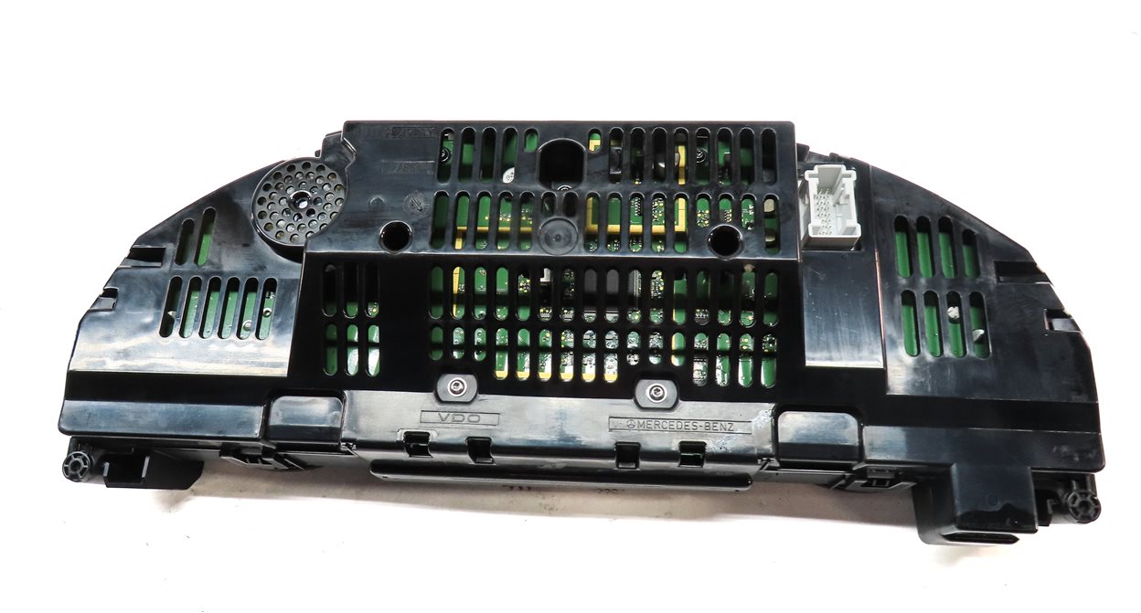 Thumbnail 6: 2013 MERCEDES C250 (W204) SPEEDOMETER INSTRUMENT GAUGE CLUSTER (142k)