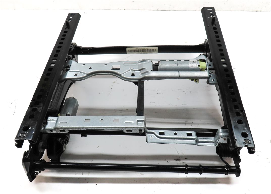 Thumbnail 6: 08-14 MERCEDES C230 C250 C300 C350 (W204) SEDAN FRONT DRIVER SEAT TRACK w/MOTORS
