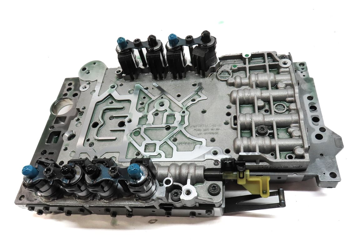 Thumbnail 2: 12-15 MERCEDES C250 C350 SLK250 SLK350 (W204) TRANSMISSION VALVE BODY BLOCK