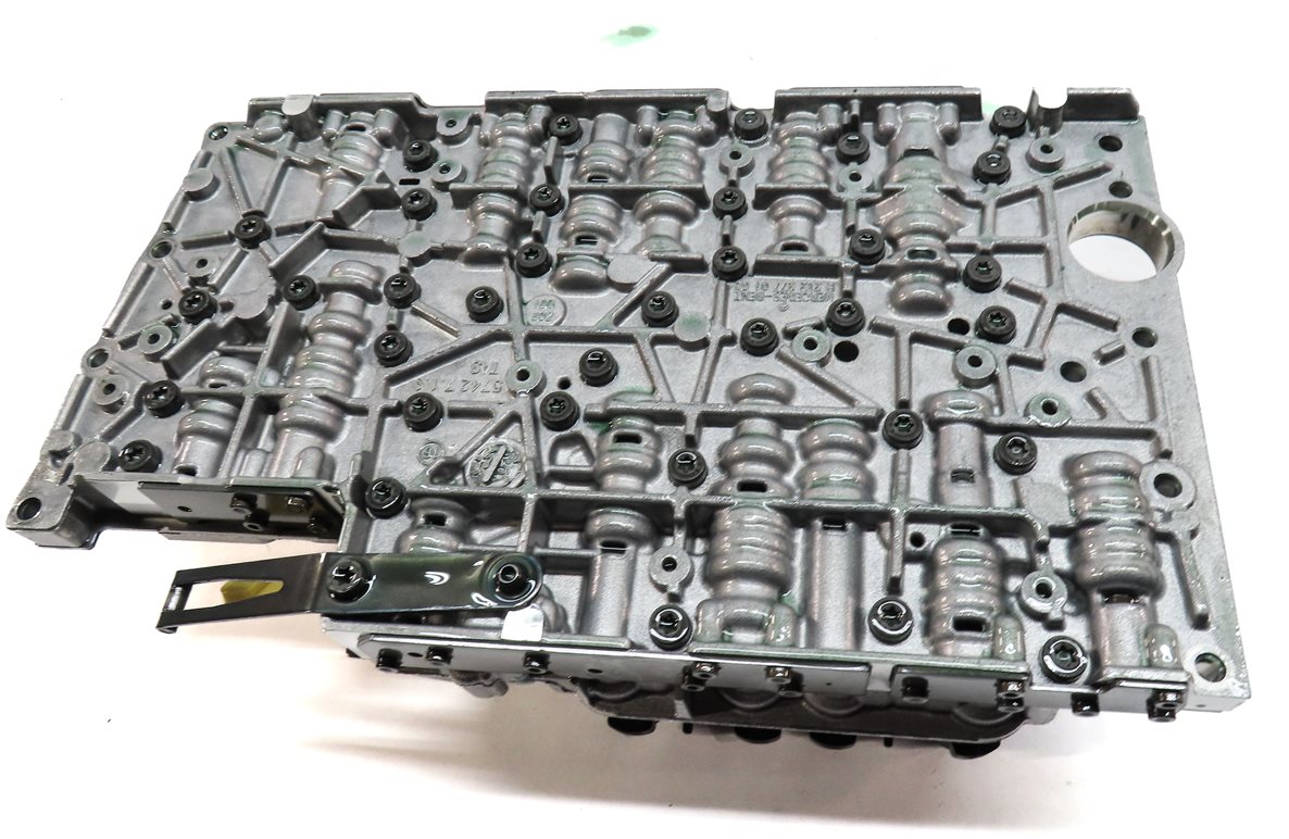 Thumbnail 5: 12-15 MERCEDES C250 C350 SLK250 SLK350 (W204) TRANSMISSION VALVE BODY BLOCK
