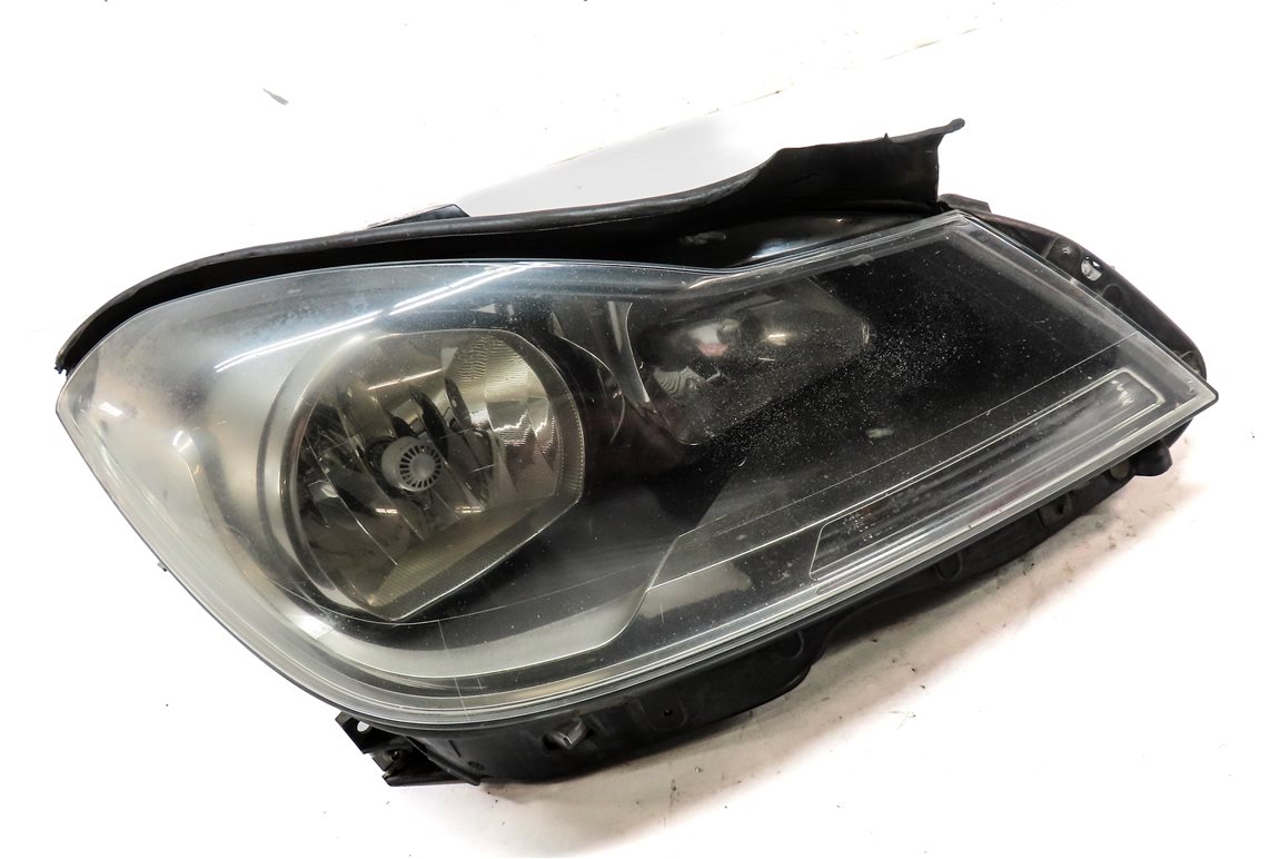 Thumbnail 4: 2012-2015 MERCEDES BENZ C250 C300 C350 (W204) RIGHT PASSENGER HALOGEN HEADLIGHT
