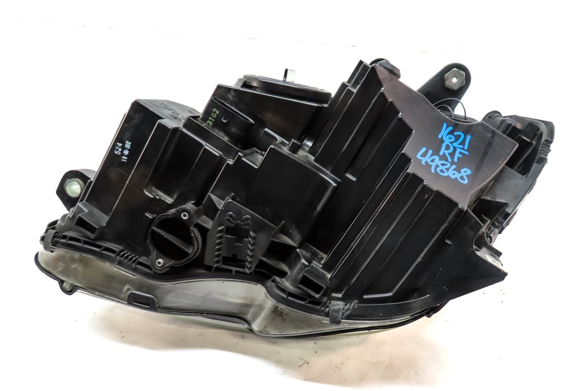 Thumbnail 6: 2012-2015 MERCEDES BENZ C250 C300 C350 (W204) RIGHT PASSENGER HALOGEN HEADLIGHT