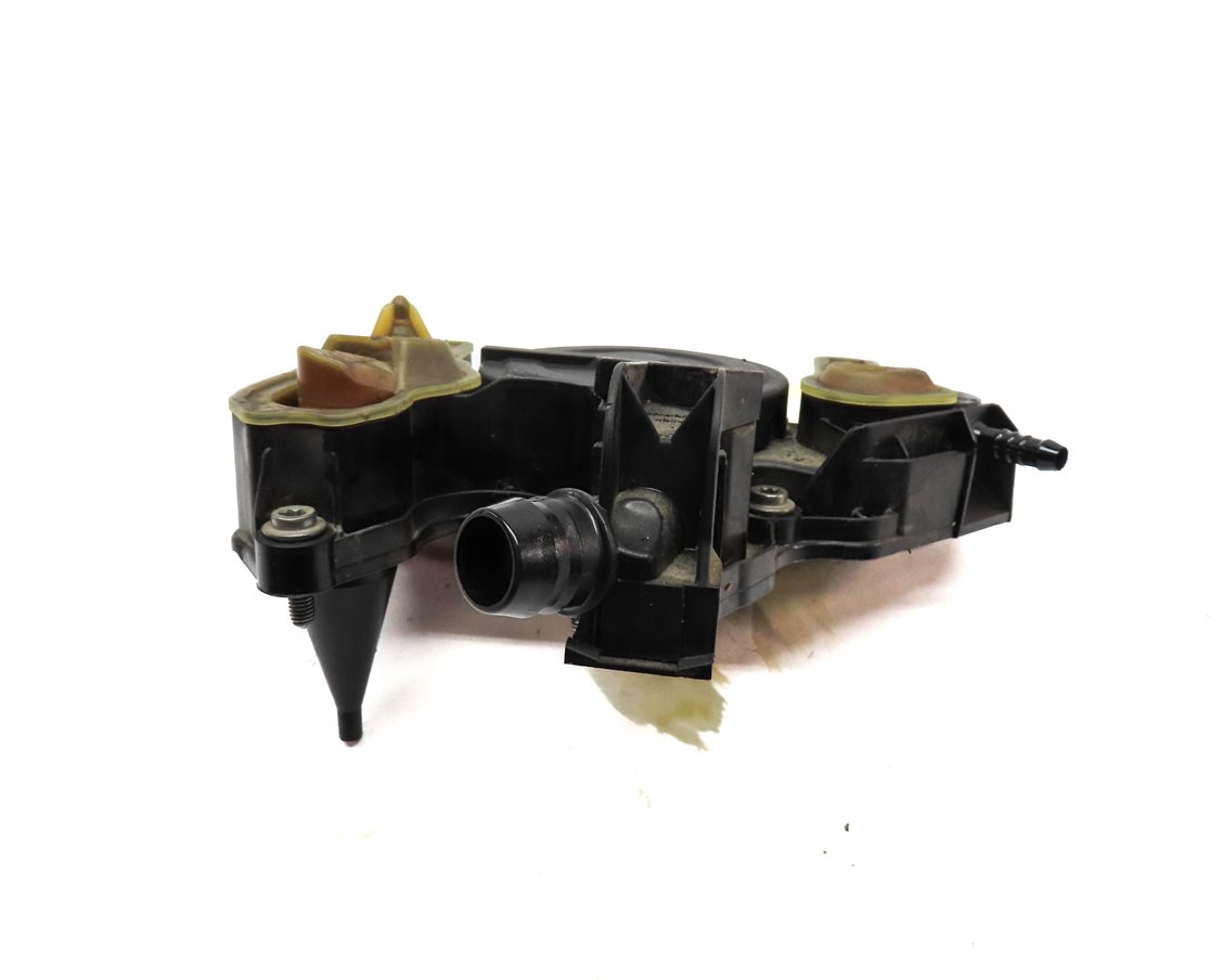 Thumbnail 4: 2018 AUDI A3 (8V) 2.0L TURBO (CZRA) ENGINE PCV OIL AIR SEPARATOR VALVE CONTROL