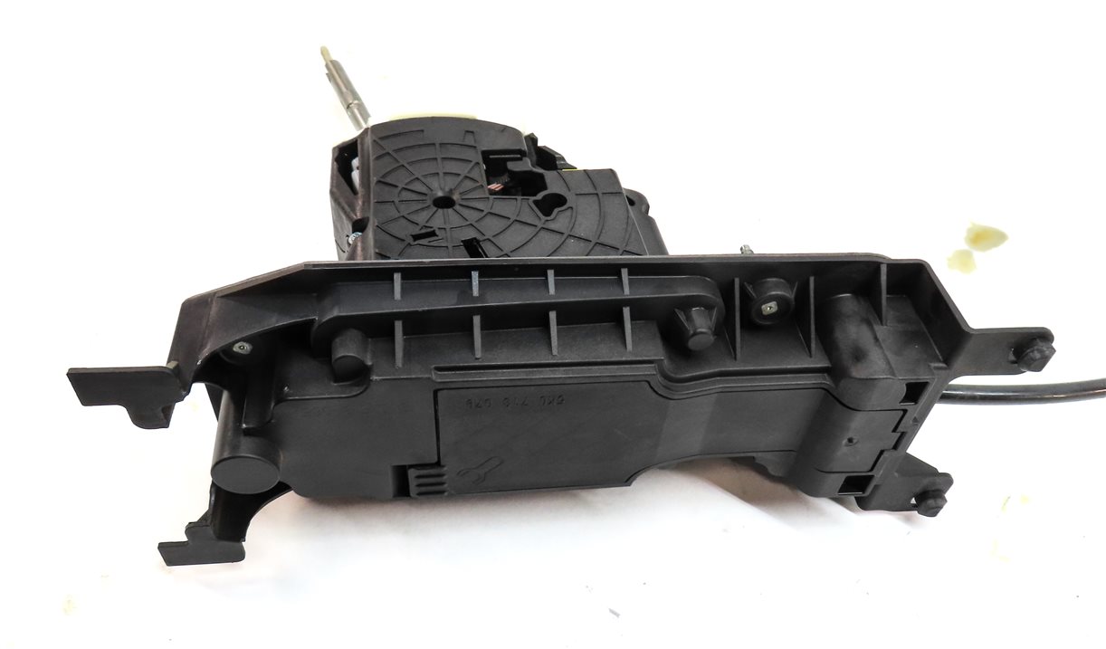 Thumbnail 6: 17-20 AUDI A3 (8V) DRIVER AUTOMATIC TRANSMISSION SHIFT SHIFTER ASSEMBLY w/ CABLE