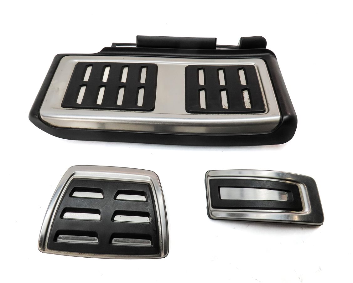 Thumbnail 2: 2018 AUDI A3 (8V) DRIVER GAS ACCELERATOR BRAKE EMERGENCY BRAKE PEDAL TRIM COVER