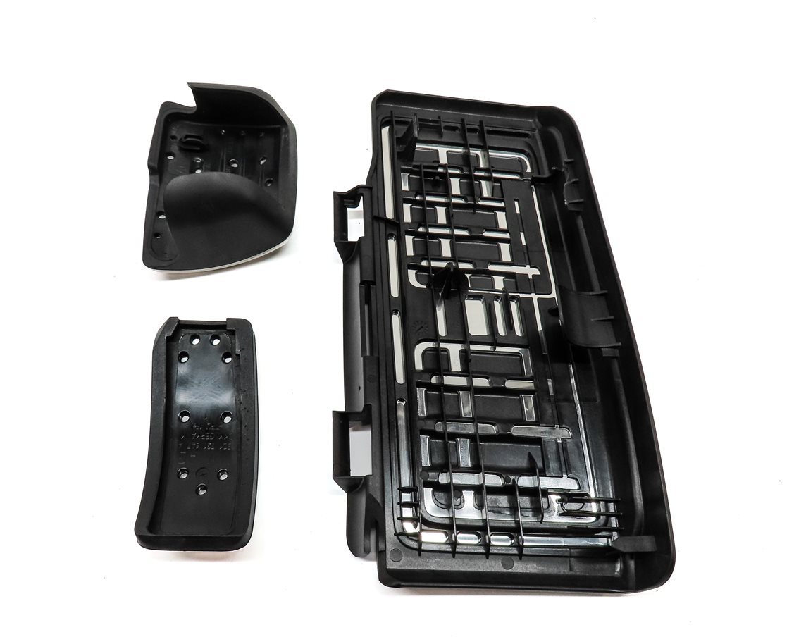 Thumbnail 5: 2018 AUDI A3 (8V) DRIVER GAS ACCELERATOR BRAKE EMERGENCY BRAKE PEDAL TRIM COVER