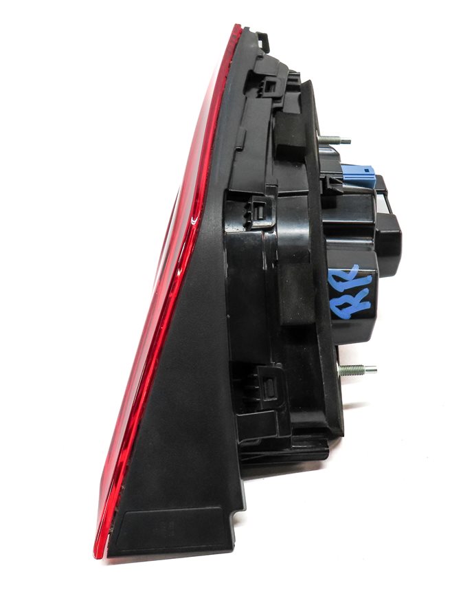 Thumbnail 6: 17-19 AUDI A3 (8V) REAR RIGHT INNER TRUNK MOUNTED LED TAILLIGHT TAIL LIGHT LAMP