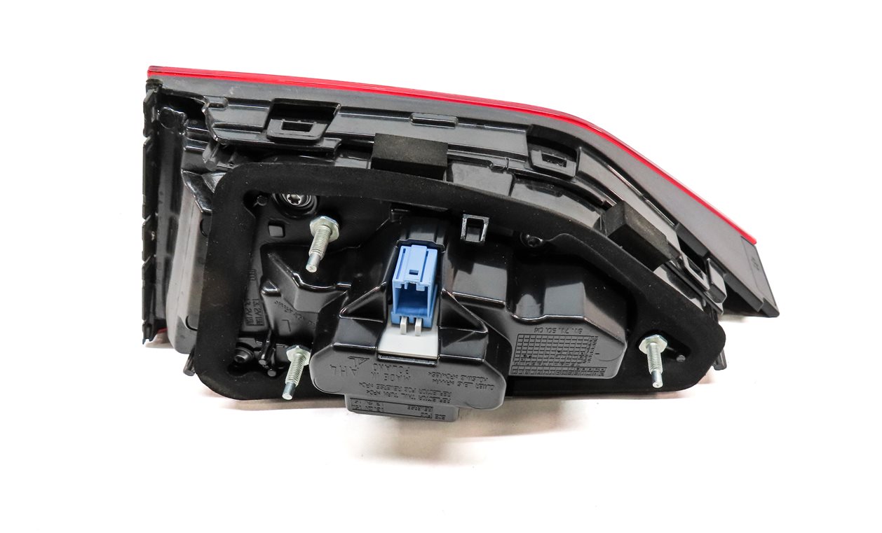 Thumbnail 5: 17-19 AUDI A3 (8V) REAR LEFT INNER TRUNK MOUNTED LED TAILLIGHT TAIL LIGHT LAMP