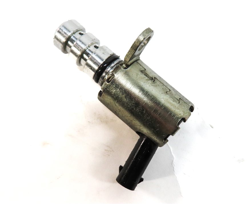 Thumbnail 3: 18 AUDI A3 (8V) 2.0L TURBO (CZRA) ENGINE MOTOR OIL PRESSURE CONTROL VALVE SENSOR