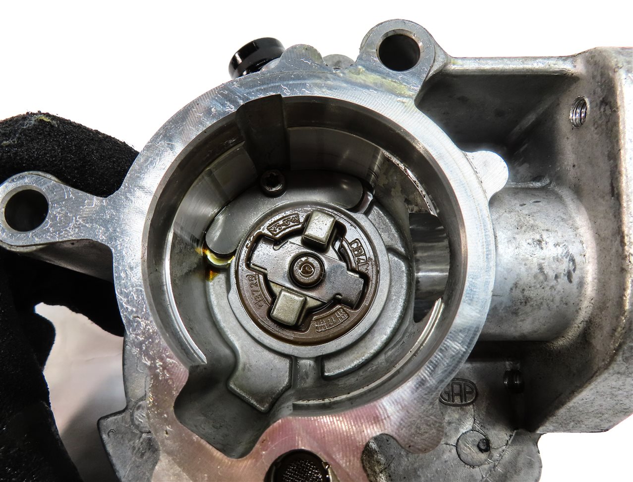 Thumbnail 6: 17-23 AUDI A3 A4 A5 A6 Q3 Q5 Q7 (9V C7 8U B8 4M FY) 2.0L TURBO BRAKE VACUUM PUMP