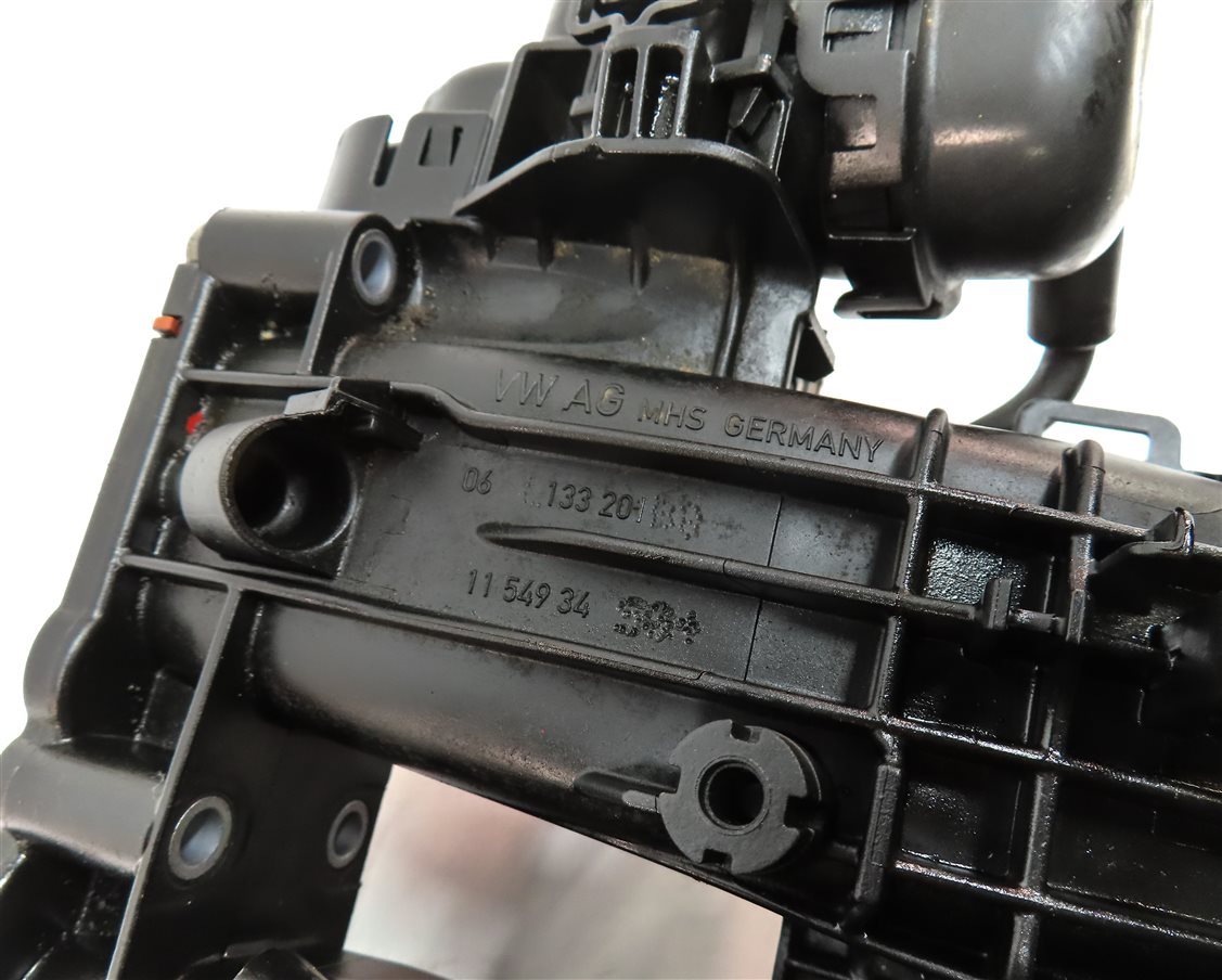 Thumbnail 6: 17-23 AUDI A3 A4 Q3 (8V B9 F3) 2.0L TURBO GAS ENGINE INTAKE MANIFOLD ASSEMBLY