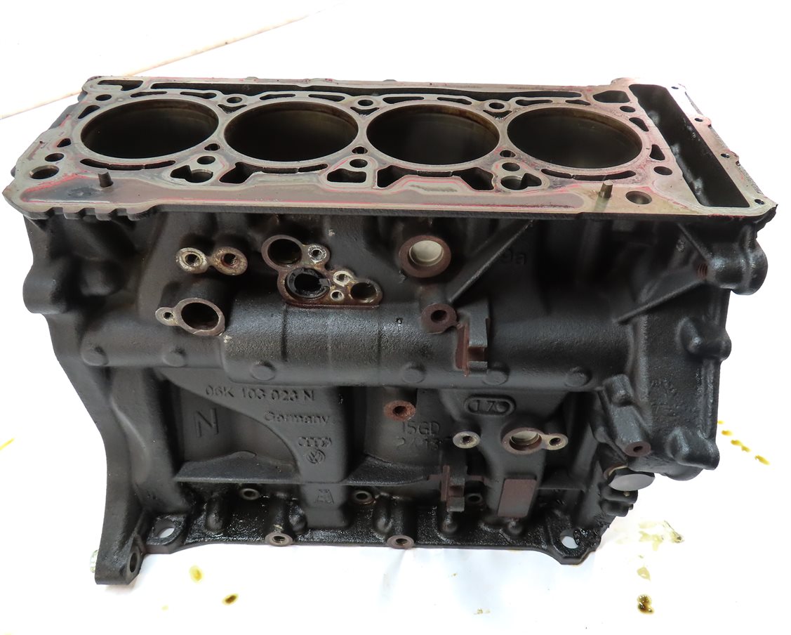 Thumbnail 4: 2017-2018 AUDI A3 (8V) 2.0L TURBO (CZRA) ENGINE MOTOR BARE CYLINDER BLOCK