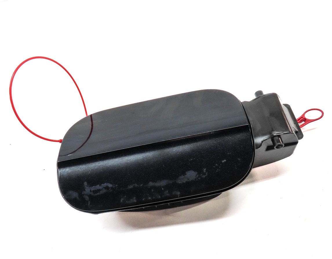 Thumbnail 3: 2017-2022 AUDI Q7 (4M) FUEL TANK DOOR TRIM w/ HOUSING & GAS CAP (BLACK)