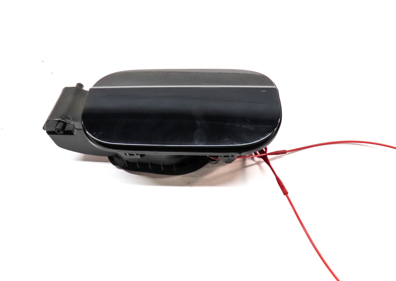 Thumbnail 4: 2017-2022 AUDI Q7 (4M) FUEL TANK DOOR TRIM w/ HOUSING & GAS CAP (BLACK)