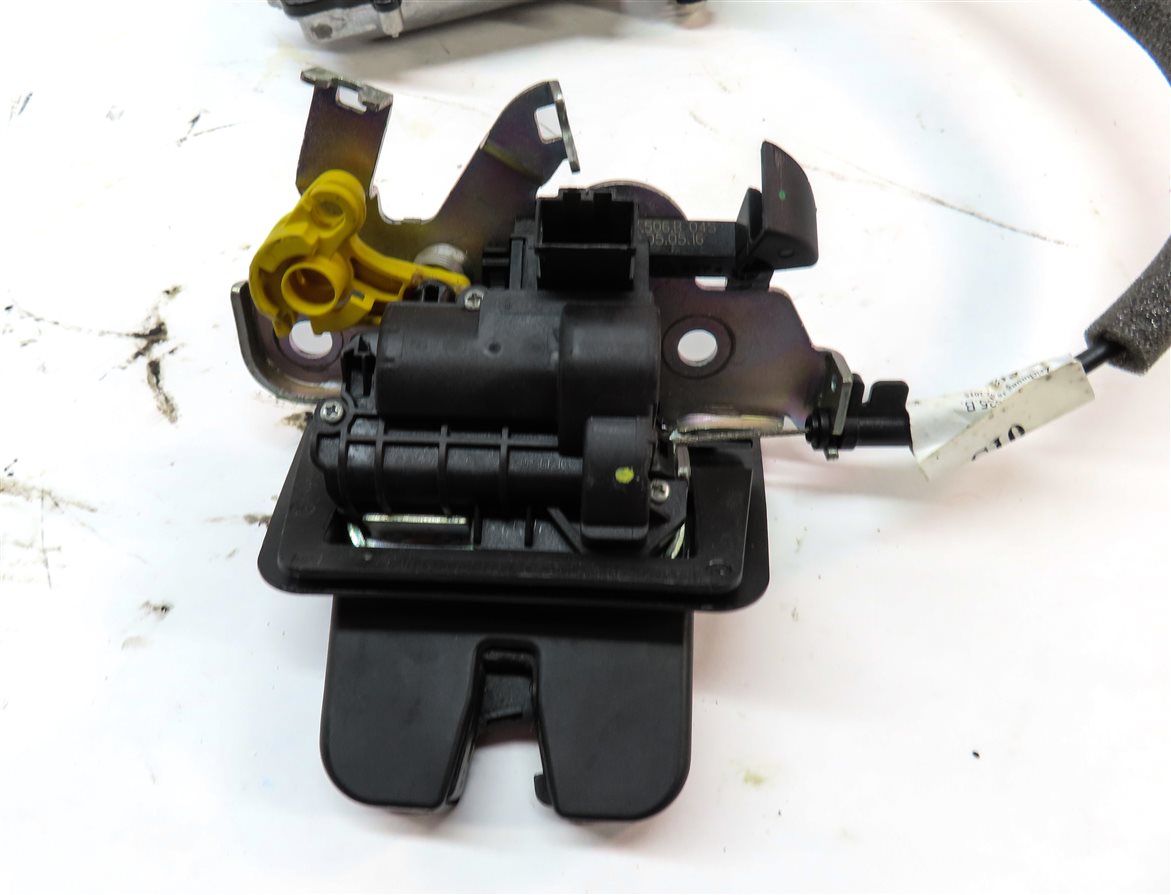 Thumbnail 9: 2017 AUDI Q7 (4M) REAR CARGO TRUNK HATCH LID LOCK LATCH ACTUATOR