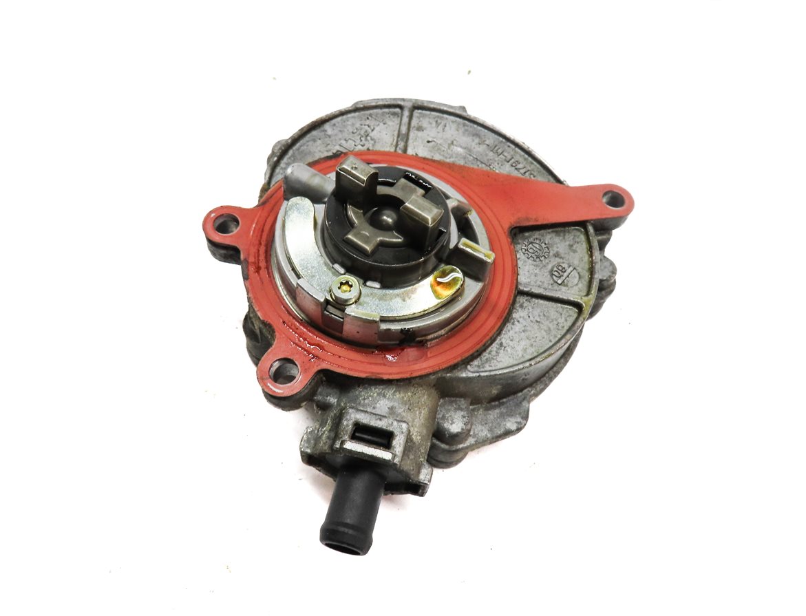 Thumbnail 1: 14-19 AUDI A6 A7 A8 Q7 (C7 D4 4M) 3.0L SUPERCHARGED ENGINE BRAKE VACUUM PUMP